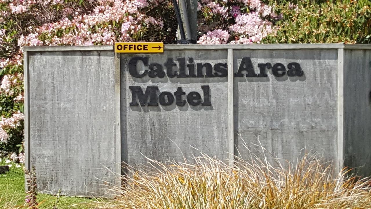 Catlins Area Motel Owaka Bagian luar foto